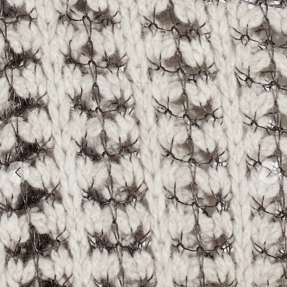 Smoking deal on a cashmere, Duffy, cable knit sweater. Perfect for any season. - Picture 5 of 7